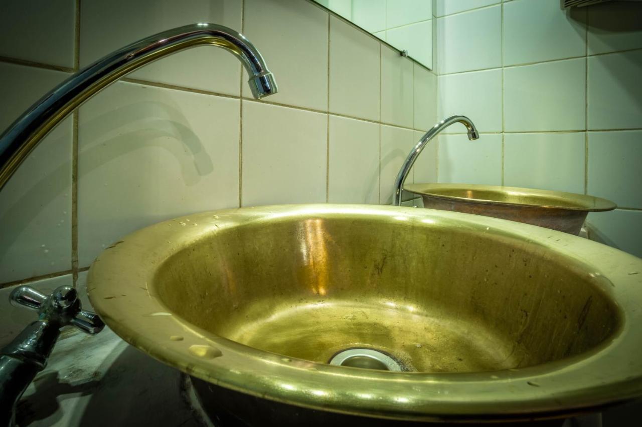 Garis Factory Hostel 基輔 外观 照片