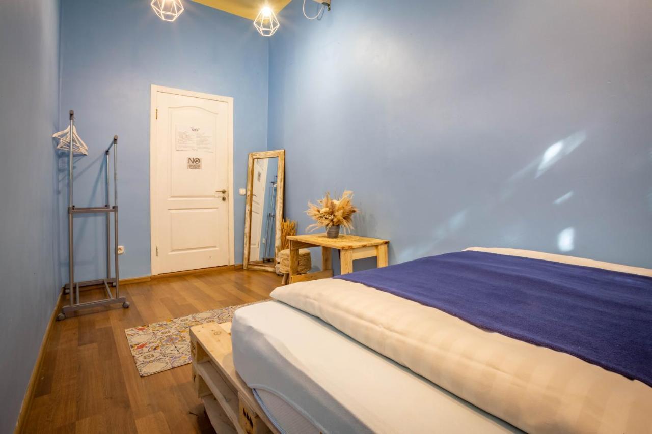 Garis Factory Hostel 基輔 外观 照片